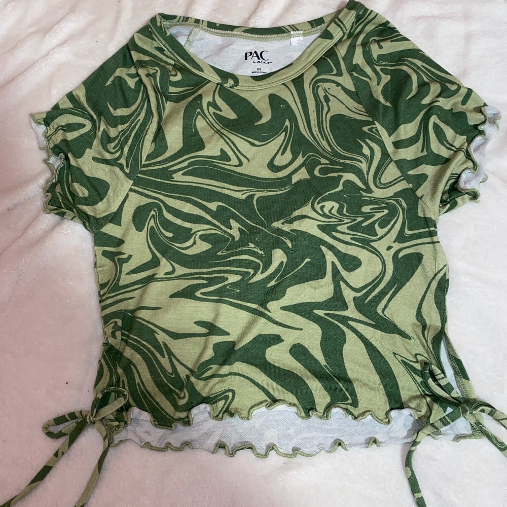 funky green pac sun cropped t-shirt